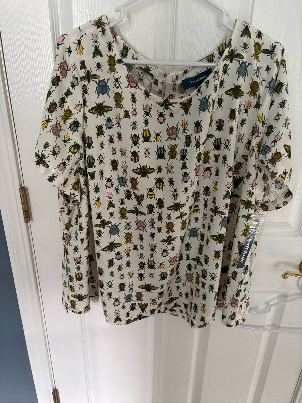 NWT Modcloth Cream Beetle-Print Short Sleeve Blouse - 4X